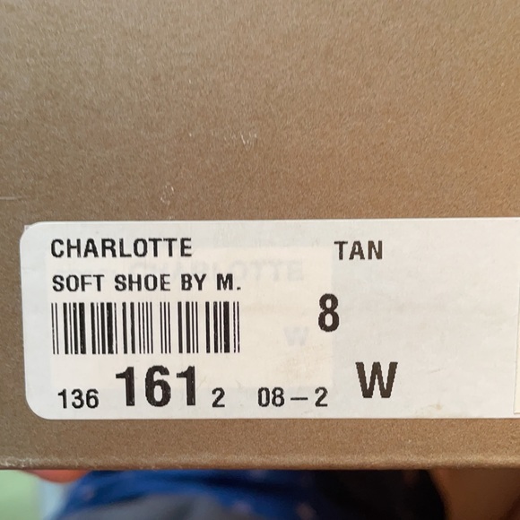 Never Worn SoftShoe by Medicus Charlotte Loafer - Picture 6 of 6